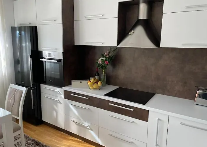 Ares * Τσάτσακ