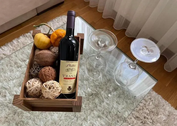 Ares Διαμέρισμα Τσάτσακ